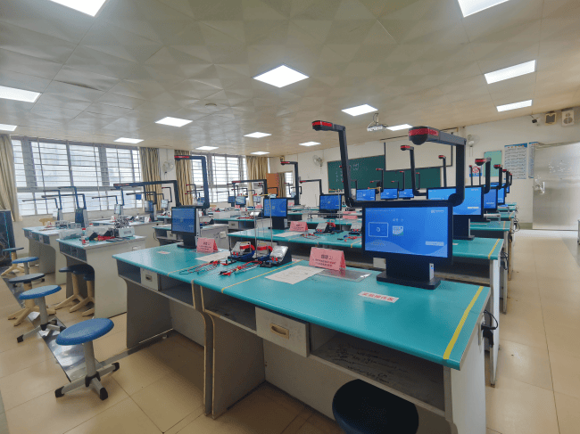 新科教學雙模式教學裝備