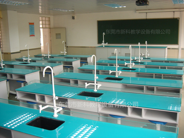 小學(xué)科學(xué)實驗室設(shè)施設(shè)備配置方案