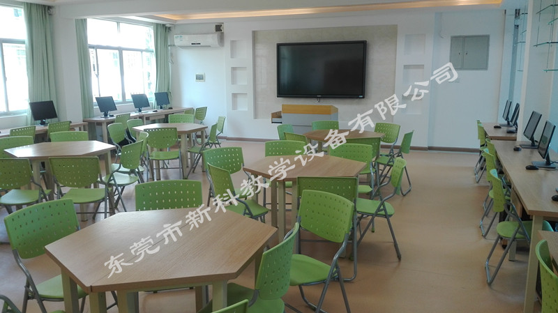 <a href='http://www.w8237.cn' target='1' style='font-size:14px; font-weight:bold; color:#0080ff;'>創(chuàng)客實(shí)驗(yàn)室</a>