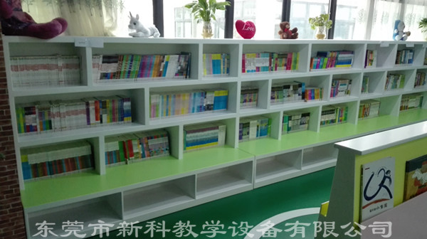 <a href='http://www.w8237.cn/chanpin/110-1.html' target='1' style='font-size:18px; font-weight:bold; color:#000000;'>圖書閱覽室</a>4