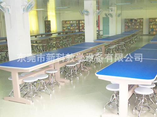 <a href='http://www.w8237.cn/chanpin/110-1.html' target='1' style='font-size:18px; font-weight:bold; color:#000000;'>圖書閱覽室</a>8