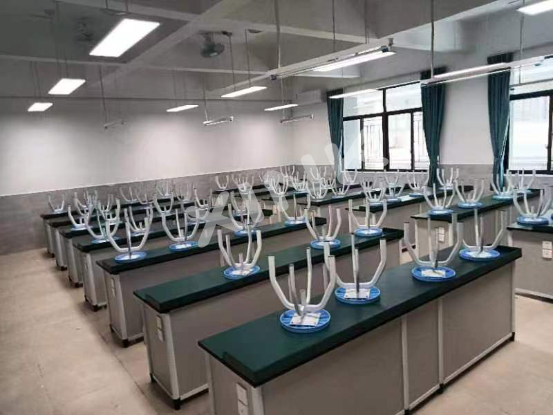 <a href='http://www.w8237.cn/' target='1' style='font-size:14px; font-weight:bold; color:#0080ff;'>物理實驗室</a>