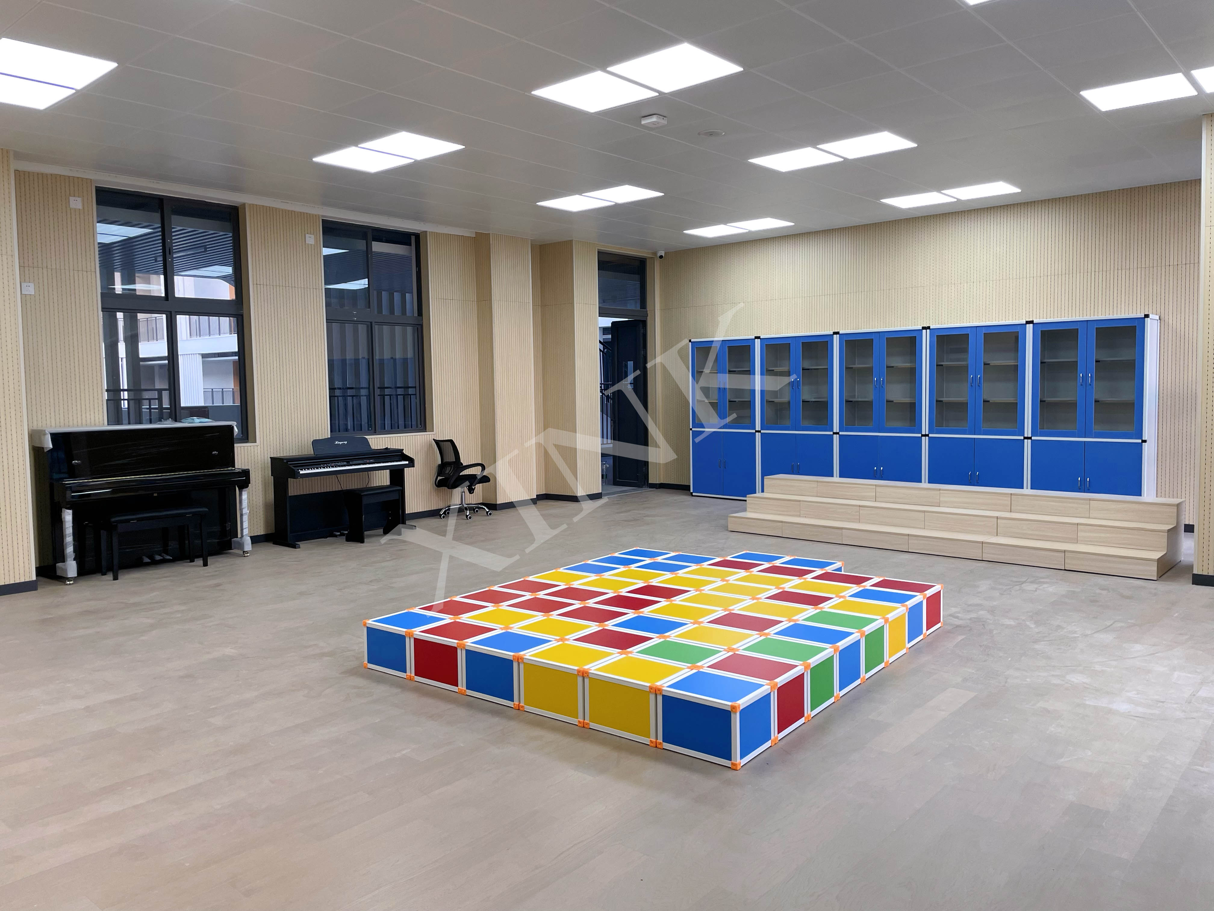 <a href='http://www.w8237.cn/chanpin/59-1.html' target='1' style='font-size:18px; font-weight:bold; color:#000000;'>舞蹈室</a>