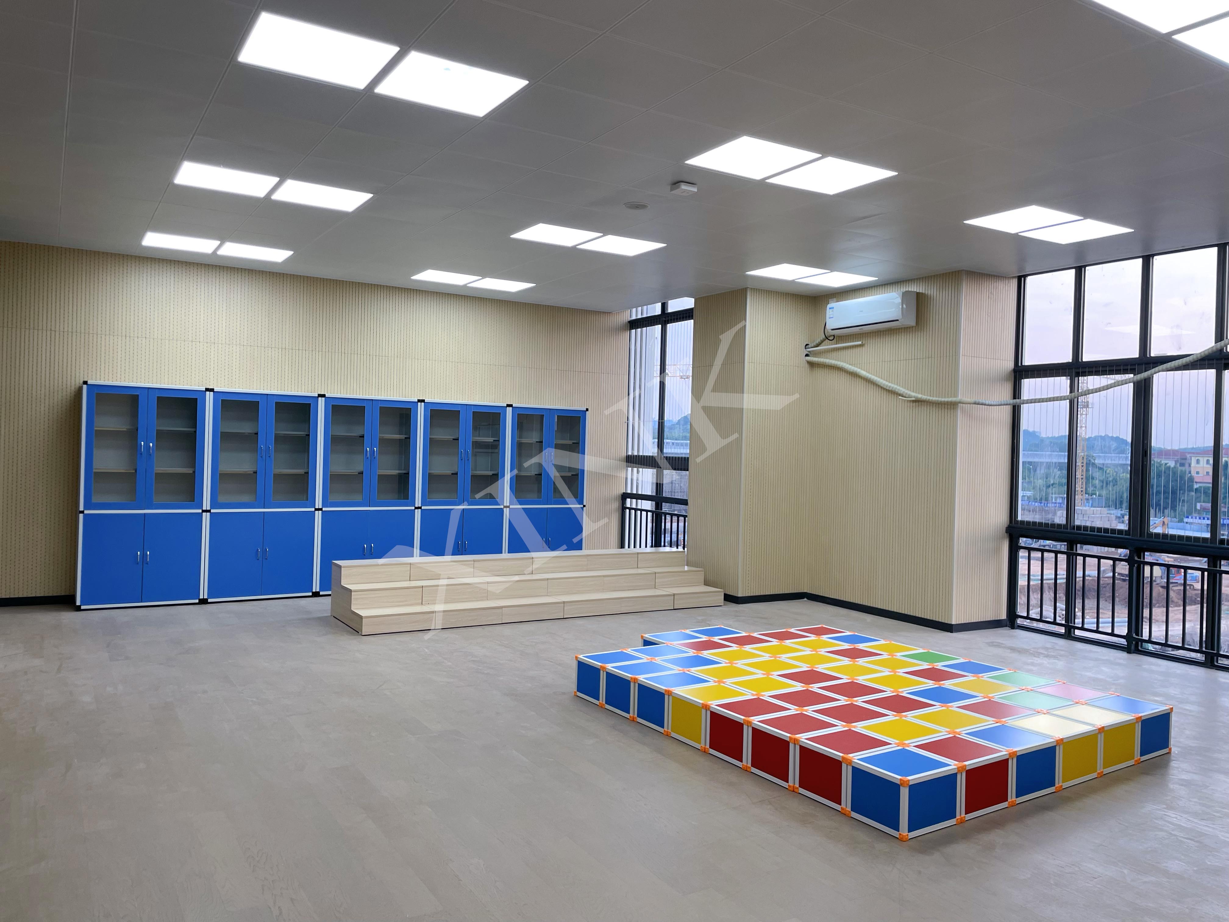 <a href='http://www.w8237.cn/chanpin/59-1.html' target='1' style='font-size:18px; font-weight:bold; color:#000000;'>舞蹈室</a>