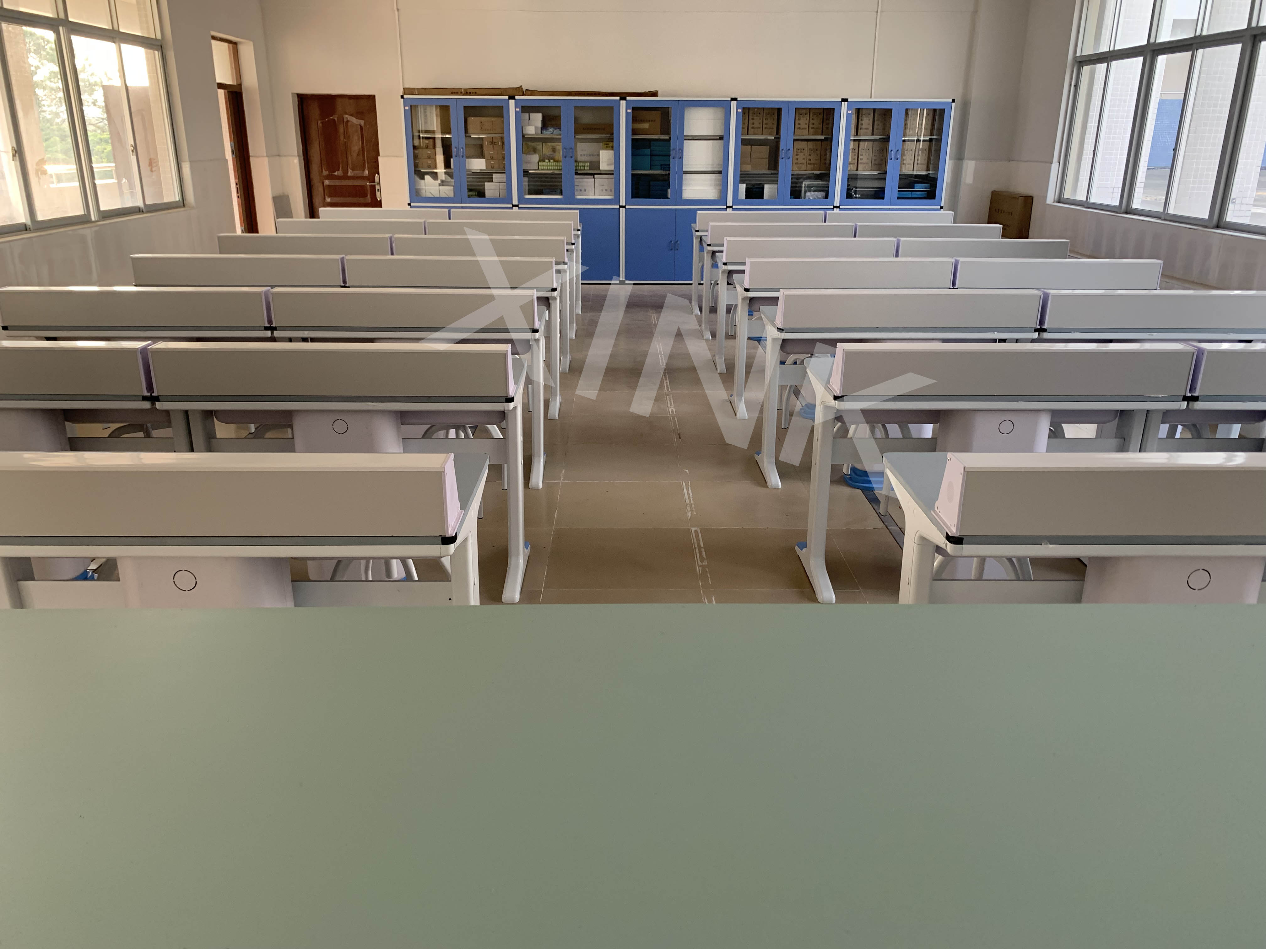 電學<a href='http://www.w8237.cn/' target='1' style='font-size:14px; font-weight:bold; color:#0080ff;'>物理實驗室</a>