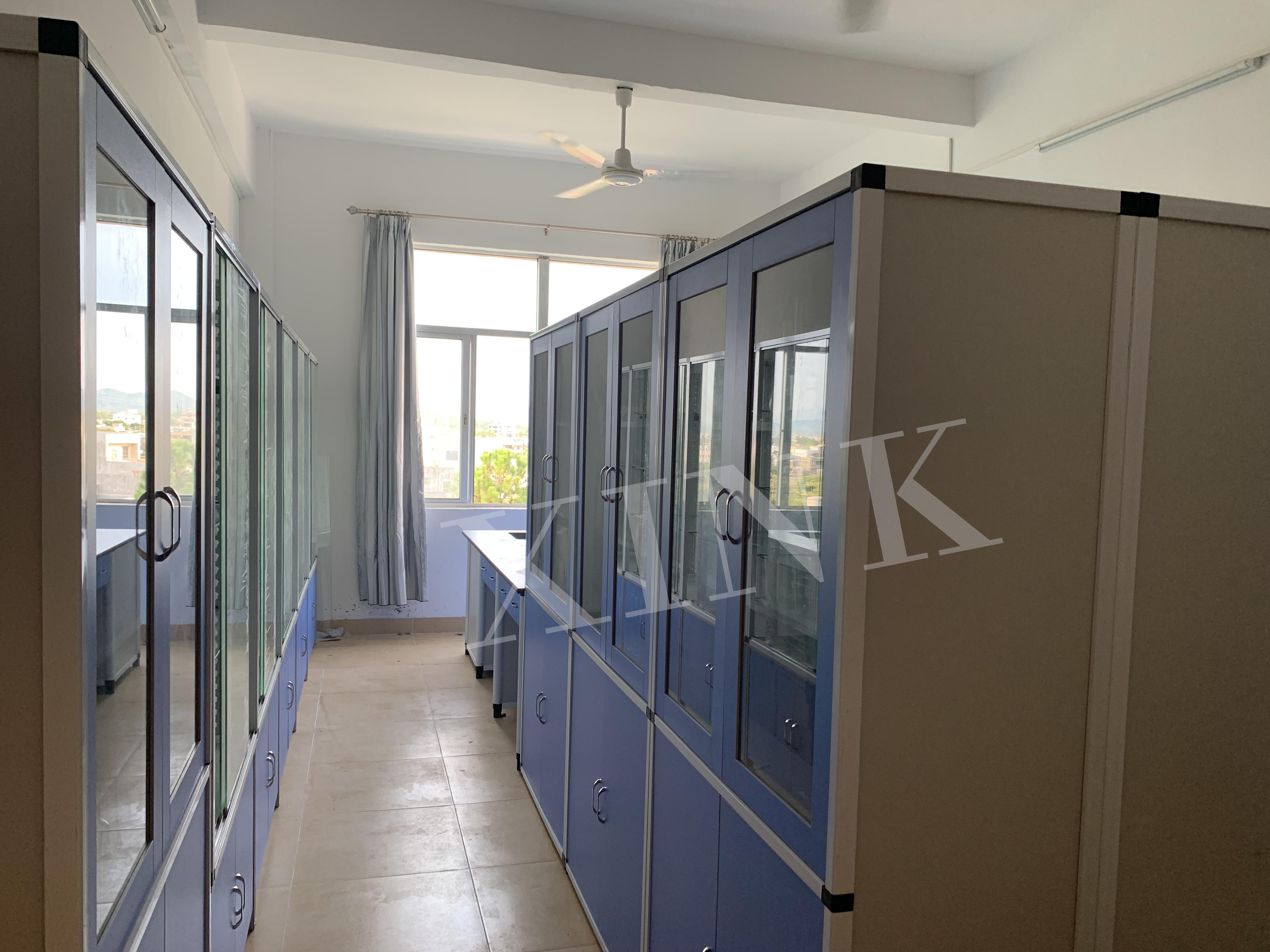 <a href='http://www.w8237.cn/products/70-1.html' target='1' style='font-size:18px; font-weight:bold; color:#000000;'>藥品柜</a>