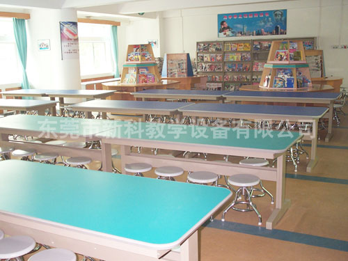 <a href='http://www.w8237.cn/chanpin/110-1.html' target='1' style='font-size:18px; font-weight:bold; color:#000000;'>圖書閱覽室</a>7