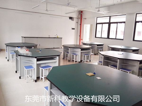 <a href='http://www.w8237.cn/' target='1' style='font-size:14px; font-weight:bold; color:#0080ff;'>物理實驗室</a>設(shè)備