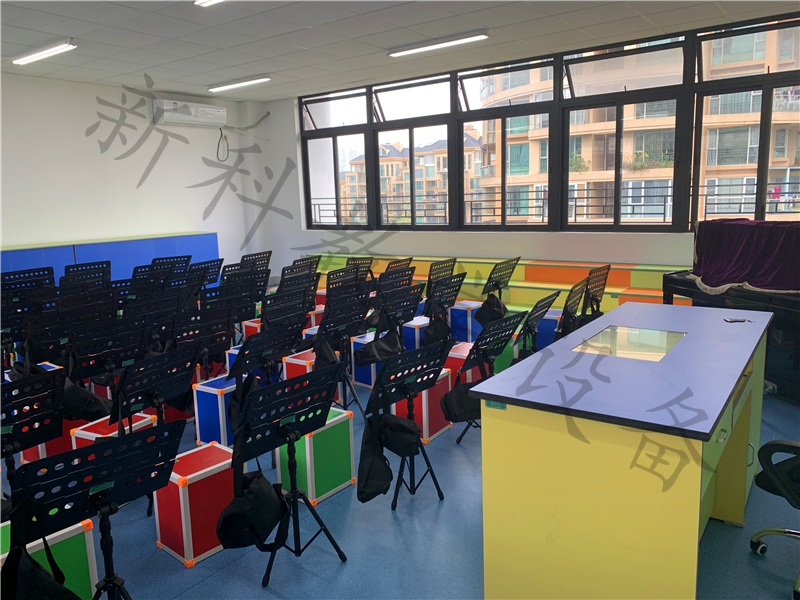 <a href='http://www.w8237.cn/chanpin/58-1.html' target='1' style='font-size:18px; font-weight:bold; color:#000000;'>音樂功能室</a>